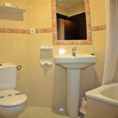 Affittacamere Carlos I La Línea de la Concepción